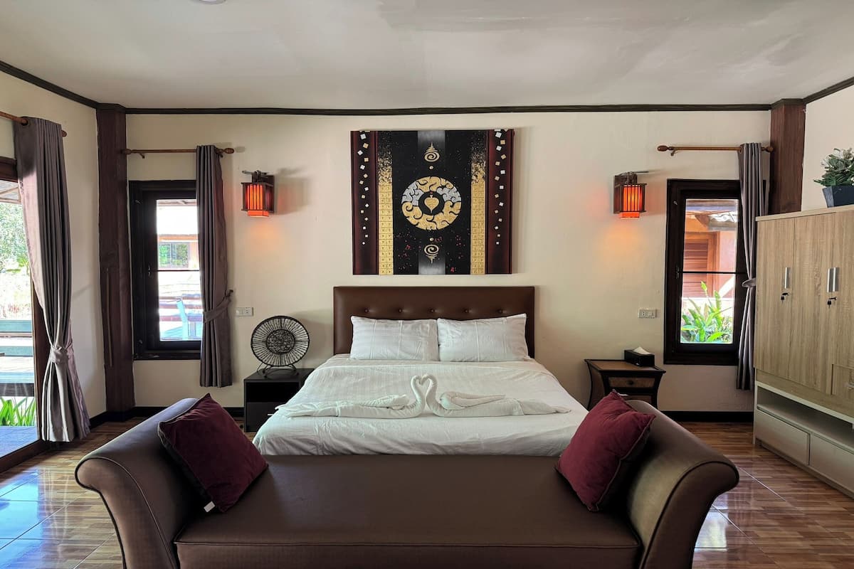 Superior Room | 1 bedroom, in-room safe, desk, free WiFi