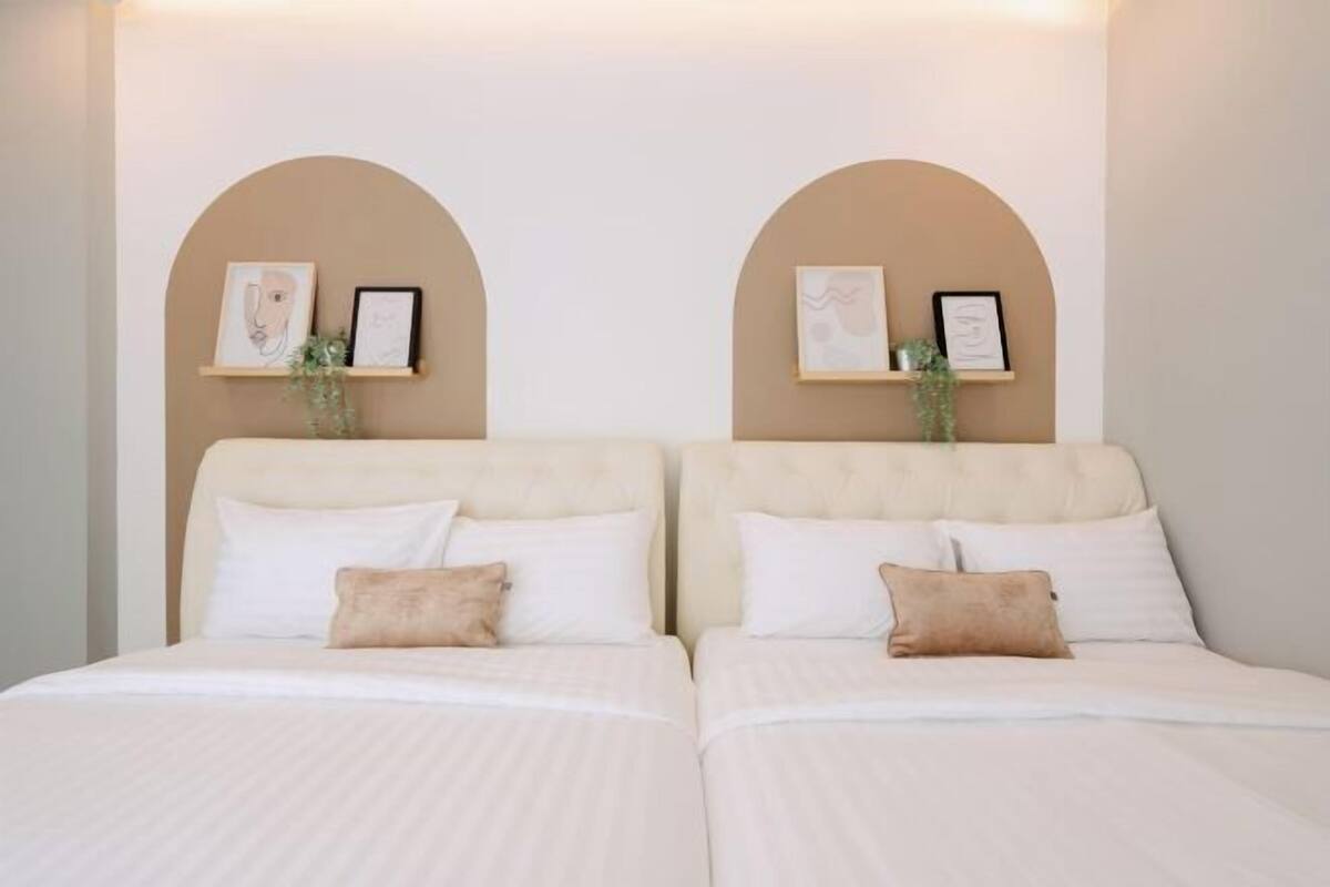 3 habitaciones, escritorio, wifi gratis y ropa de cama