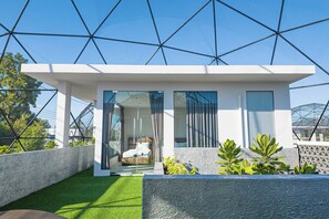 Design Villa, Private Pool, Mountain View | Desk, free WiFi, bed sheets