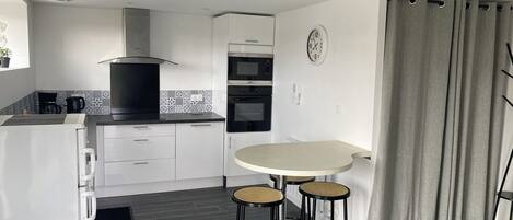 Microwave, oven, stovetop, dishwasher