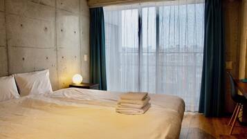 Standard Double Room, Non Smoking, Kitchen | Laptop workspace, free WiFi