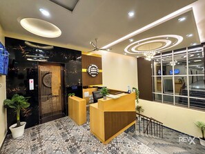 Elevator - Hotel Manas Inn (Faizabad)