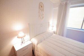 2 bedrooms, iron/ironing board, WiFi, bed sheets - Pez Espada Apartment (Torremolinos)