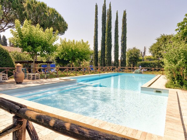 Pool - Farmhouse in Marsciano with Pool and Vineyards (Marsciano)