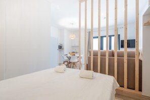 Iron/ironing board, free WiFi, bed sheets - Mediterraneum. Suite F by Host Valencia (Valencia)