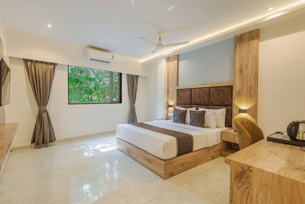 Habitación doble superior, vista a la ciudad | Insonorización y wifi gratis 