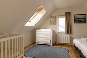 Room - Holiday Home in Maastricht with Garden (Maastricht)