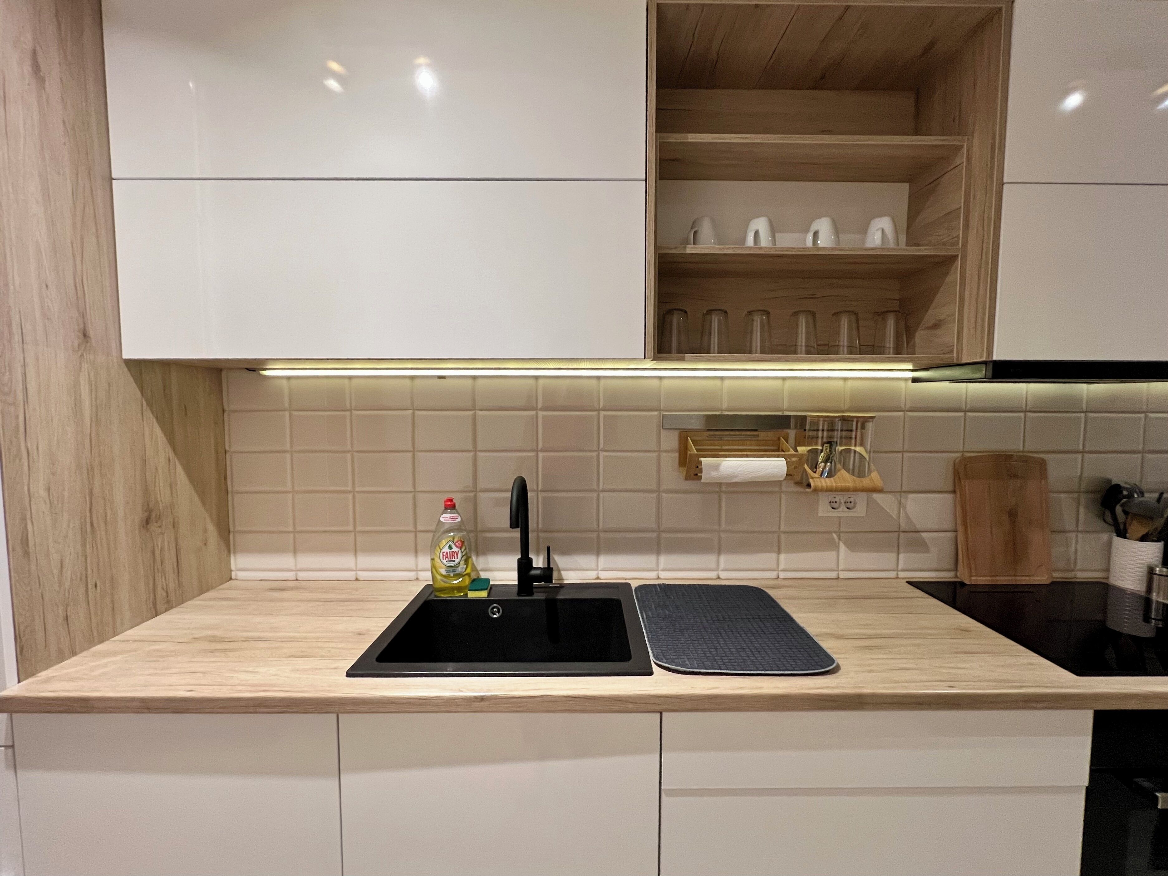 Mikroaaltouuni, uuni, liesi