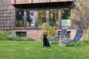 Property grounds - Altes Forsthaus Kniebis | almost secluded location | historic | dog | barbecue | WLAN (Freudenstadt)