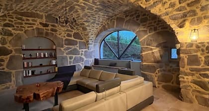 Le gite du Parayre, a renovated barn with games room, in Aveyron, France