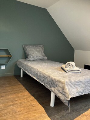 Spa - Le gite du Parayre, a renovated barn with games room, in Aveyron, France (Lunac)