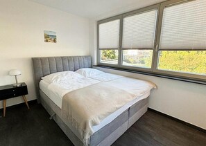 2 bedrooms, WiFi, bed sheets