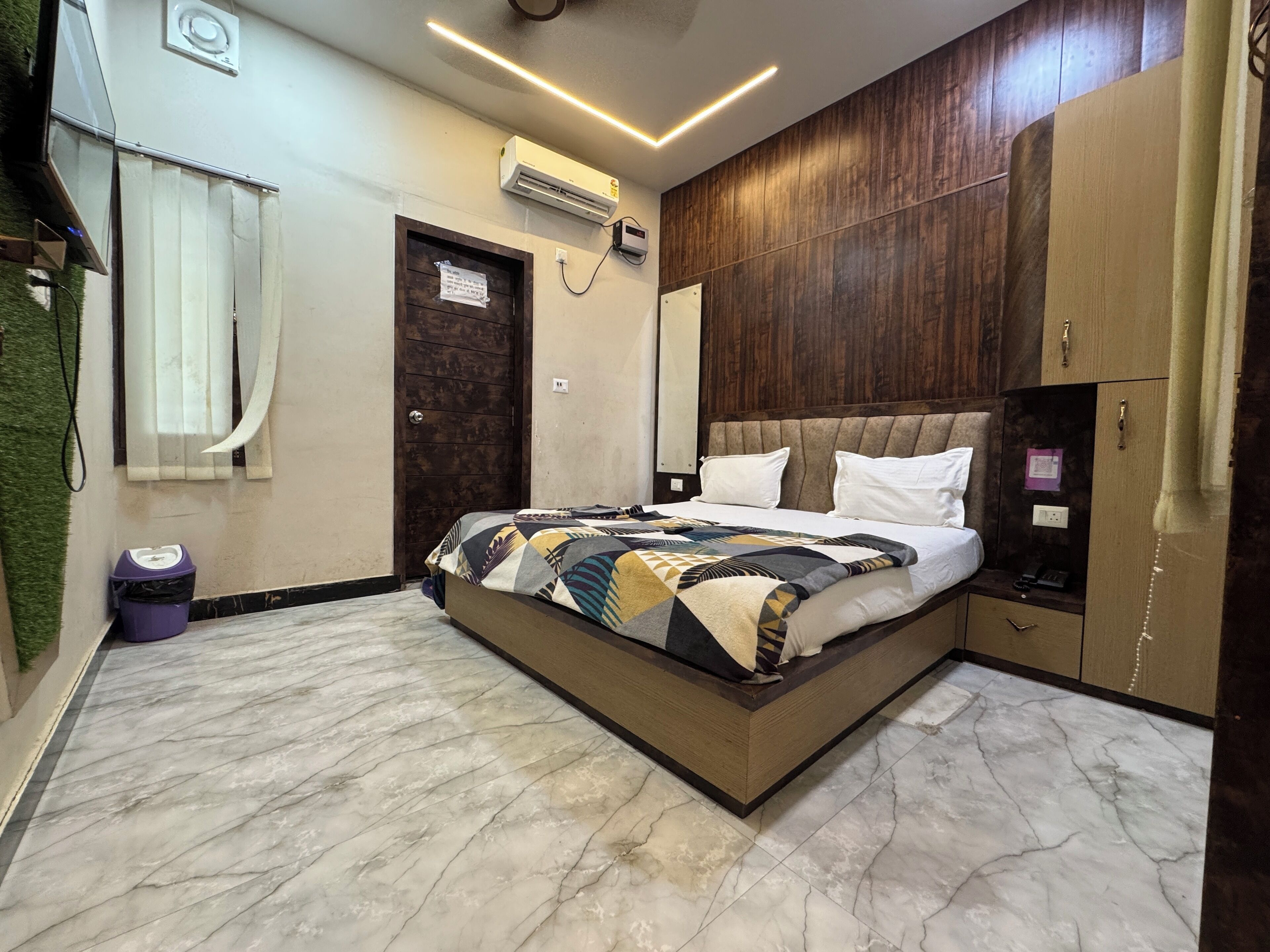 华丽客房 | 客房内保险箱、隔音、熨斗/熨衣板、免费 WiFi