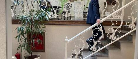 TĂ€gliches inbegriffenes FrĂŒhstĂŒcksbuffet