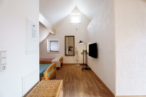 1 室のベッドルーム、WiFi (無料)、ベッドシーツ