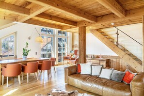 Fernseher, Kamin