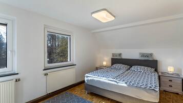 1 多间卧室、免费 WiFi、床单