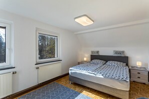 1 bedroom, free WiFi, bed sheets - Apartment 'Ankerplatz' with Shared Terrace, Shared Garden and Wi-Fi (Sundern (Sauerland))