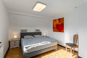 1 chambre, Wi-Fi gratuit, draps fournis