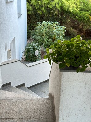 Property grounds - Vacation apartment "O" Black Forest - relaxation in a fantastic location (Münstertal/Schwarzwald)