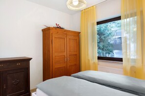 1 室のベッドルーム、WiFi (無料)、ベッドシーツ