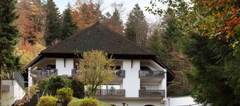 Apartment 'Bergblick' with Balcony and Wi-Fi
