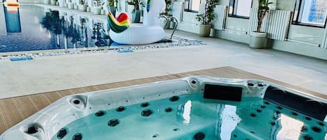 2 indoor pools