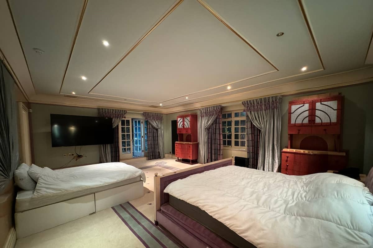 Habitación cuádruple Deluxe | Wifi gratis y ropa de cama