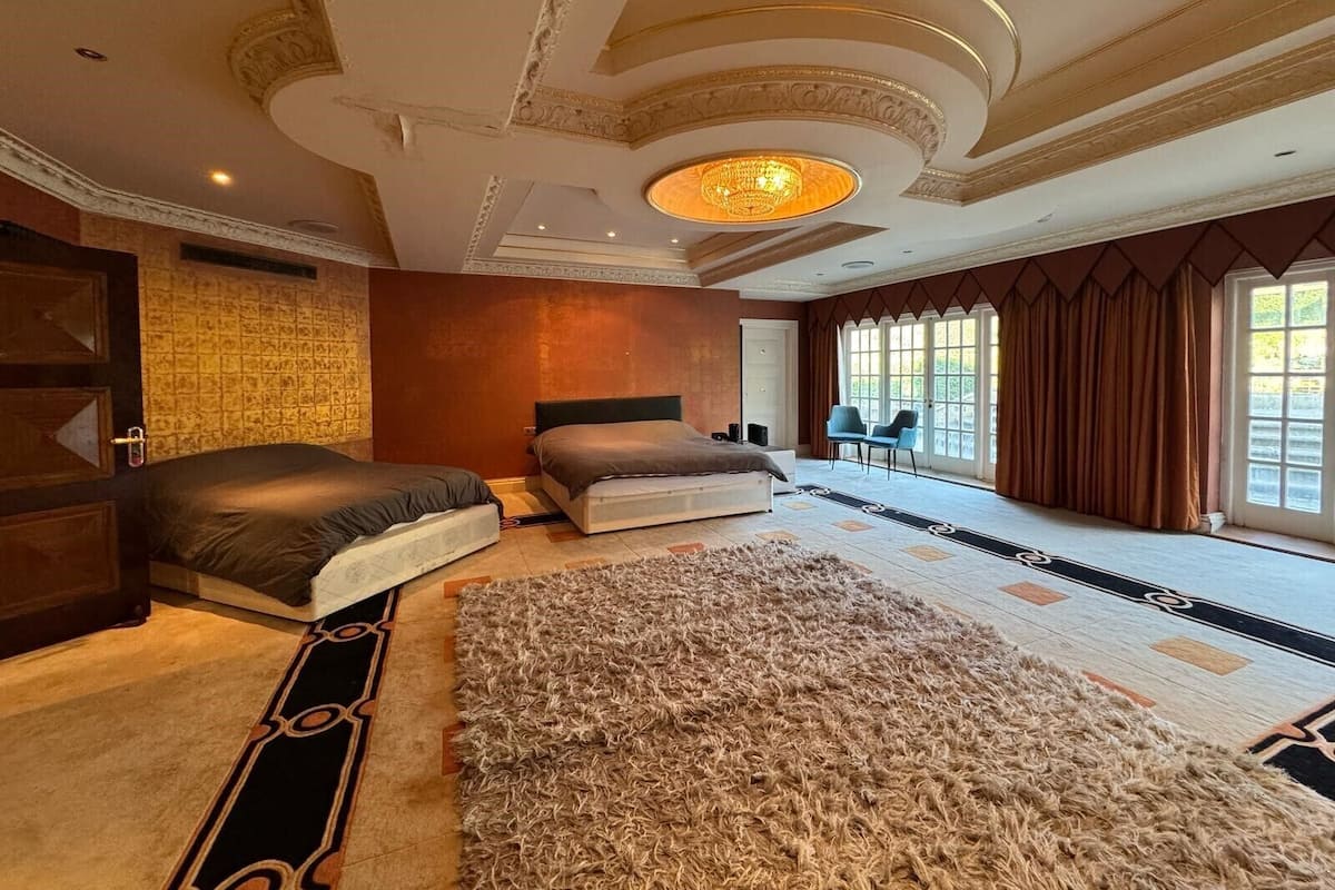 Habitación cuádruple Deluxe, vista al jardín | Wifi gratis y ropa de cama