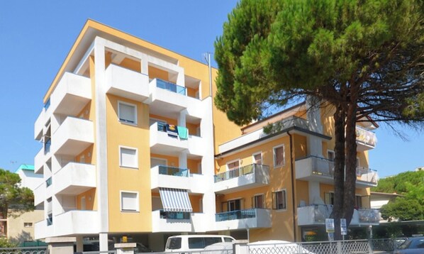 Exterior - Spacious perfectly located apartment (Bibione)