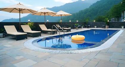 Q' Nest Hotel Cloud End Lansdowne