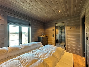 5 bedrooms, free WiFi