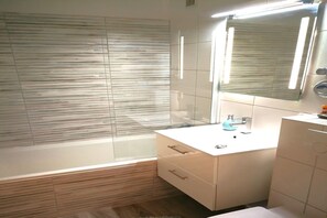 Hair dryer - Coastal Apartment with Balcony (Fehmarn OT Burgtiefe-Südstrand)