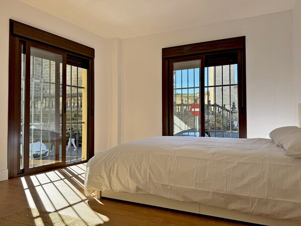 2 bedrooms, iron/ironing board, free WiFi, bed sheets - El Rincón de la Catedral - Ole Solutions (Jerez de la Frontera)