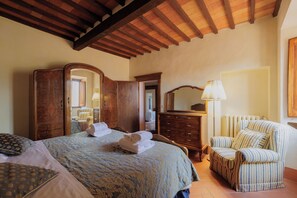 3 bedrooms, iron/ironing board, travel crib, WiFi - Sanniccolo'20 - Historic Residence (Arezzo)