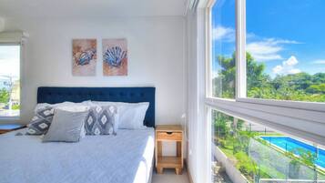 3 bedrooms, iron/ironing board, free WiFi