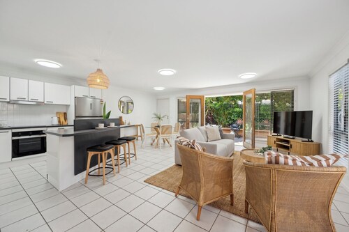 Brunswick Beach Club - Coastal Comfort Near Beach