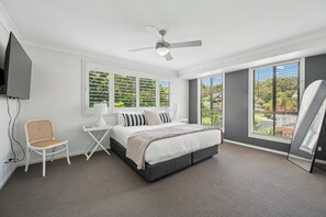 3 chambres, fer et planche à repasser, Wi-Fi gratuit, draps fournis