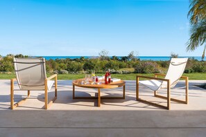 Terrace/patio - Luxury villa with pool and spa - Dicasainsicilia (Riposto)