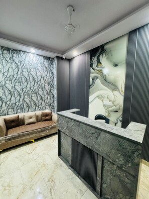 Reception - Hotel R Crown Banquet And Rooms (New Delhi)