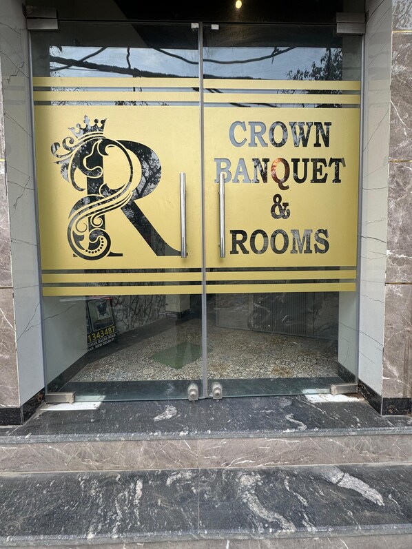 Overnatningsstedets indgangsparti