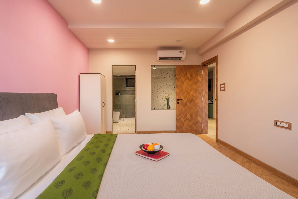 Departamento, 1 cama Queen size, para no fumadores, balcón | 1 habitación, tabla de planchar con plancha y wifi gratis