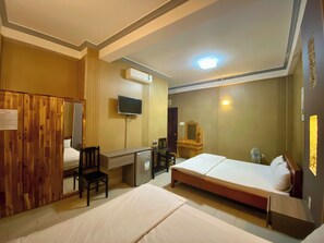 ห้องสแตนดาร์ดสำหรับสี่ท่าน | ผ้าปูที่นอน Frette จากอิตาลี, เครื่องนอนระดับพรีเมียม, ผ้านวมขนเป็ด