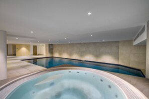 Piscine couverte