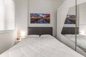 1 bedroom, iron/ironing board, WiFi, bed sheets - Ginny Apartment - Gambara & San Siro (Milano)