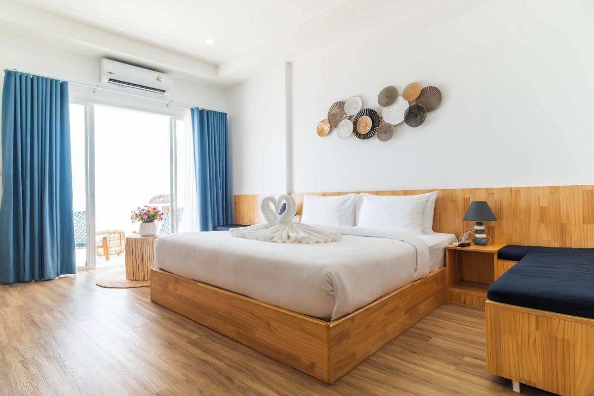 Deluxe Double Room, Beach View
