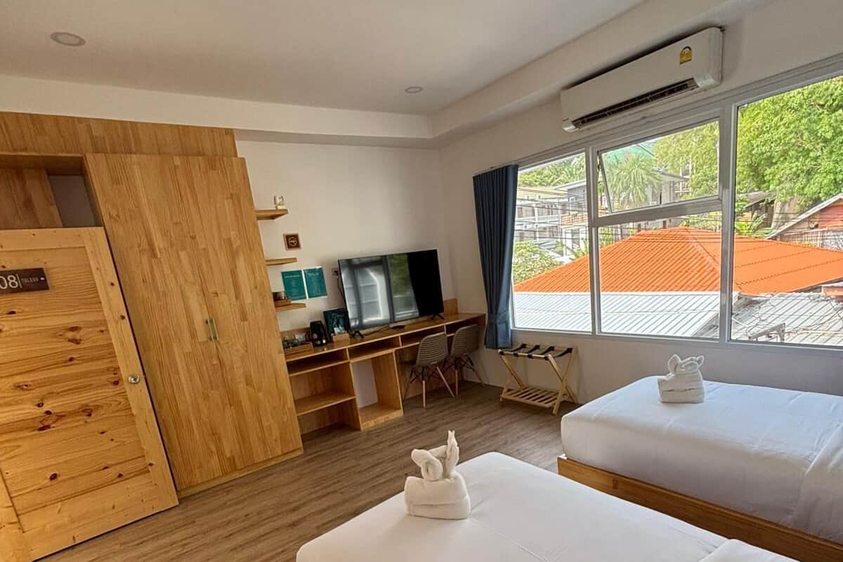 Comfort Twin Room, City View