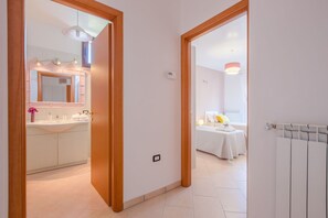 Dusche, Haartrockner, Bidet