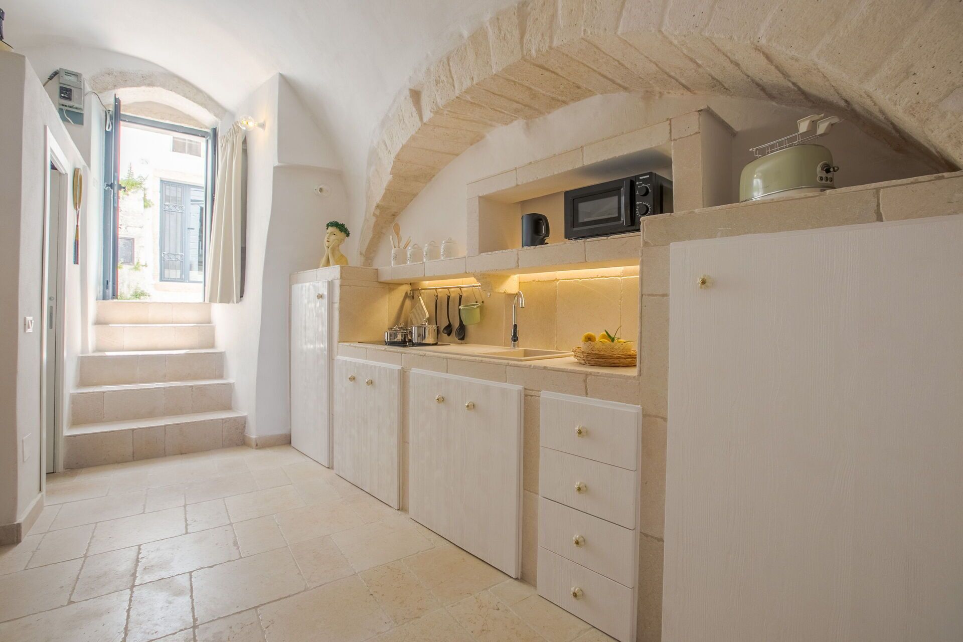 雪櫃、微波爐、爐具、多士爐