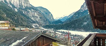 Cosy apartment for 8 guests with WIFI, TV, balcony and pets allowed